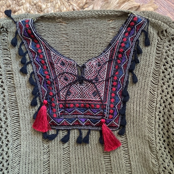 Boho cropped sweater - Picture 2 of 4